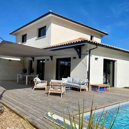 Nyaraló Entre Ocean Et Bassin, Piscine Chauffee
